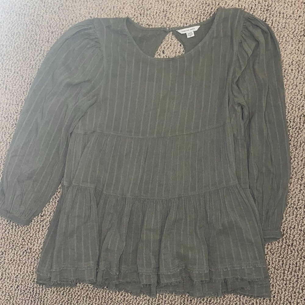 American Eagle green long sleeve shirt